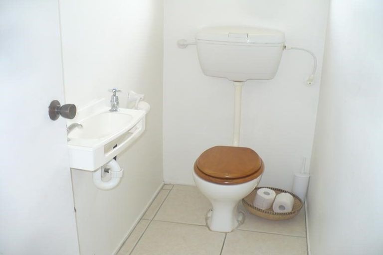 Photo of property in 221 Don Buck Road, Massey, Auckland, 0614