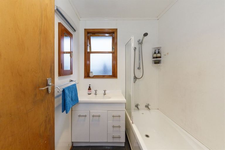Photo of property in 3 Tararua Terrace, Cloverlea, Palmerston North, 4412
