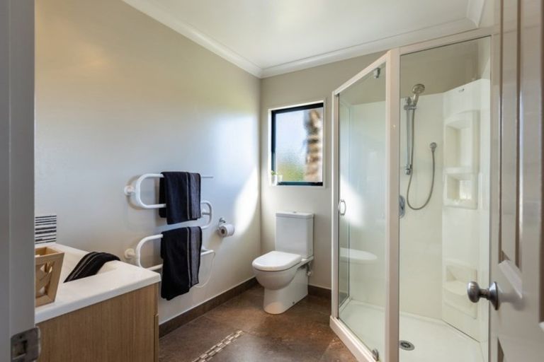 Photo of property in 32 Broadsea Avenue, Ruby Bay, Mapua, 7005