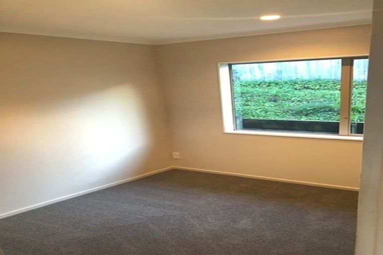 Photo of property in 16 Exotic Place, Massey, Auckland, 0614