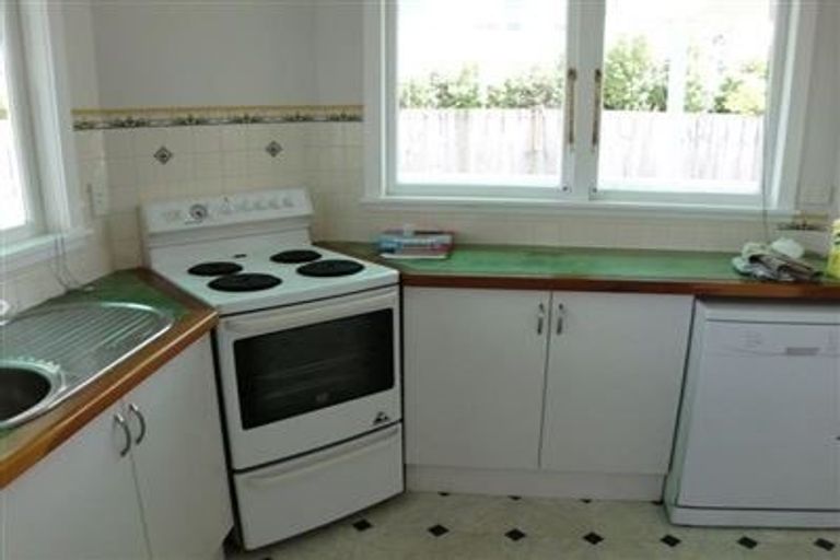 Photo of property in 140 Don Buck Road, Massey, Auckland, 0614