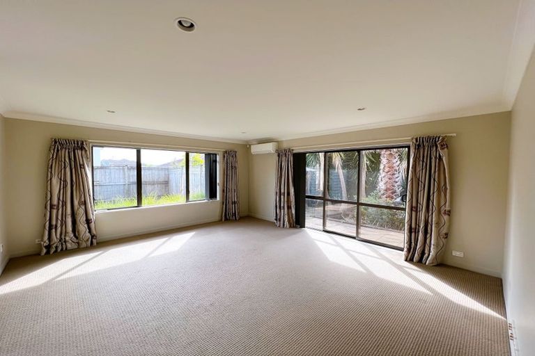 Photo of property in 9 Laurel Oak Drive, Schnapper Rock, Auckland, 0632