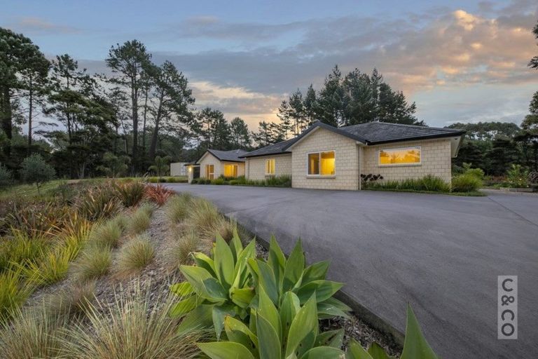 Photo of property in 31 Mudgeways Road, Massey, Auckland, 0614