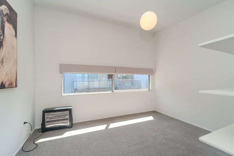 Photo of property in 24/2 Onslow Road, Khandallah, Wellington, 6035