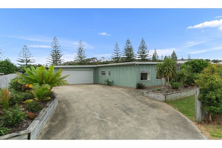 Photo of property in 3 Bodan Lane, Mangawhai Heads, Mangawhai, 0505
