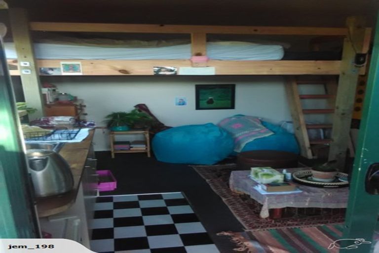 Photo of property in 17 Mcclintock Road, Massey, Auckland, 0614