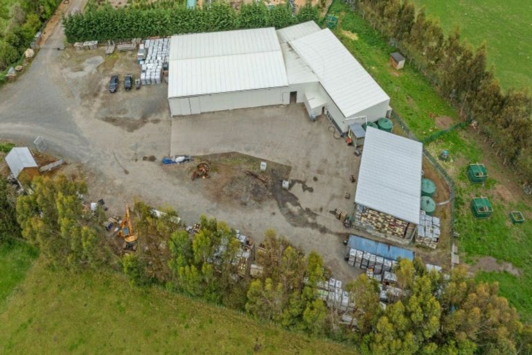 Photo of property in 22 Rowes Road, Hunterville, 4785