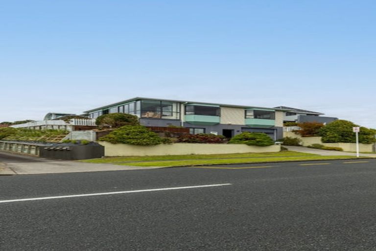 Photo of property in 47 Paynters Avenue, Strandon, New Plymouth, 4312