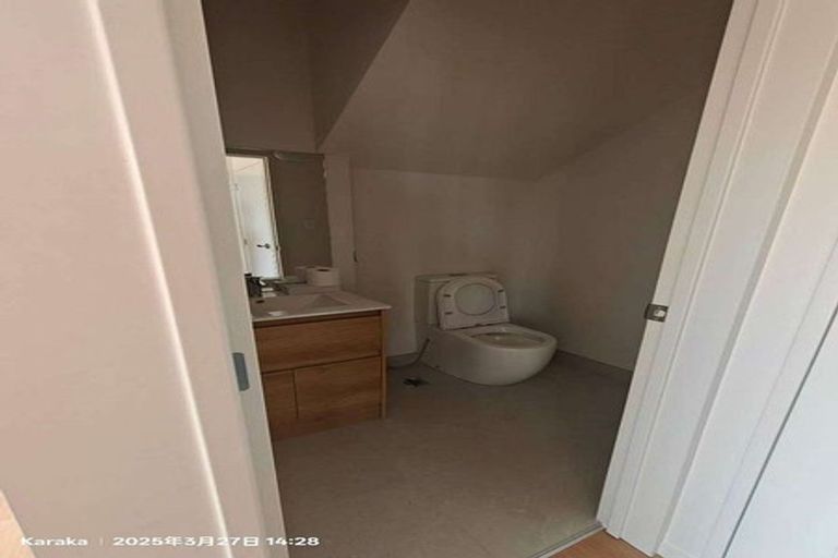 Photo of property in 35 Kaapehu Street, Karaka, 2578