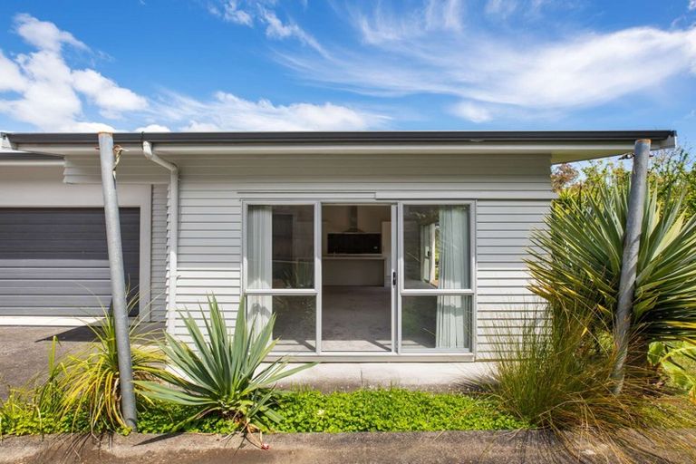Photo of property in 23 Carento Way, Stanmore Bay, Whangaparaoa, 0932