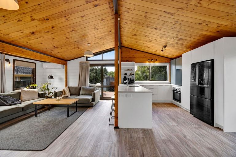 Photo of property in 27 Nikau Street, Inglewood, 4330