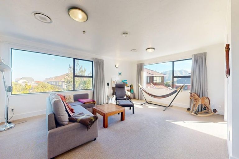 Photo of property in 60 Satara Crescent, Khandallah, Wellington, 6035