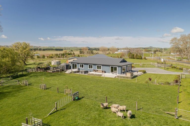Photo of property in 403 Racecourse Road, Waipukurau, 4282