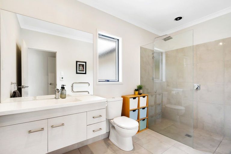 Photo of property in 92 Eskridge Drive, Eskdale, Napier, 4182