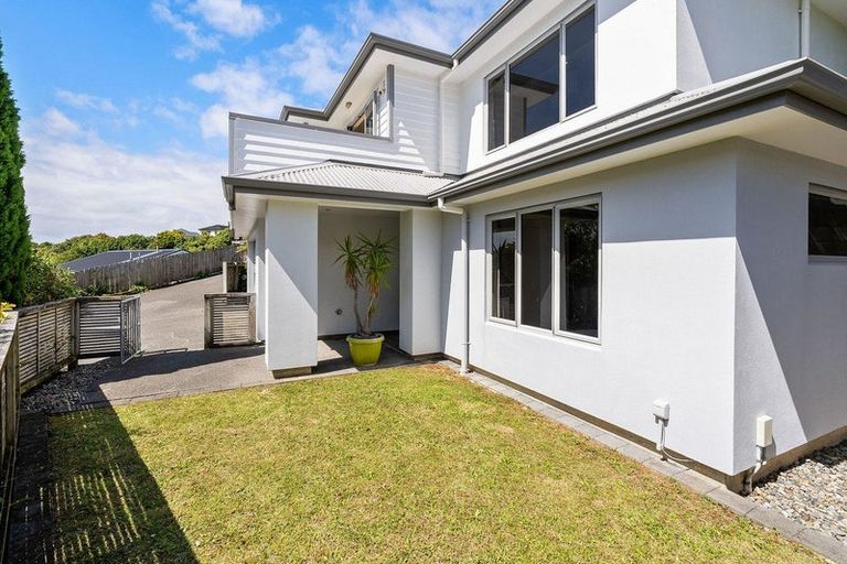 Photo of property in 16 Eastcott Grove, Churton Park, Wellington, 6037