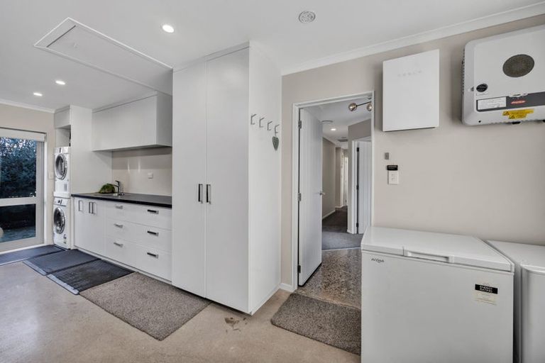 Photo of property in 9a Dolphin Parade, Bell Block, New Plymouth, 4312