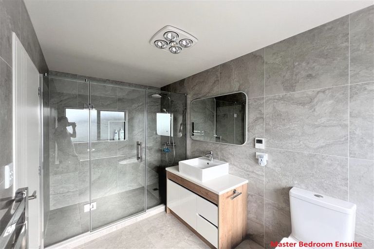 Photo of property in 17 Golden Avenue, Flat Bush, Auckland, 2019
