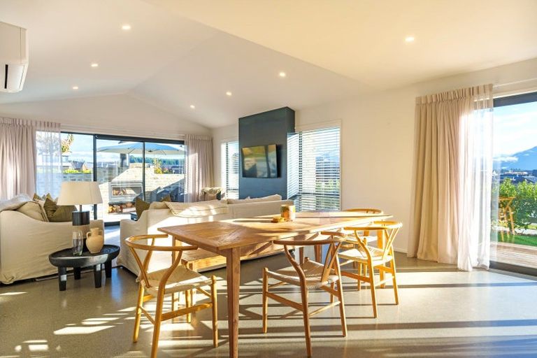 Photo of property in 35 Mount Nicholas Avenue, Wanaka, 9305