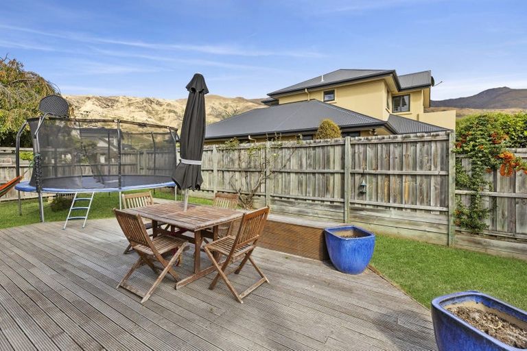 Photo of property in 42 Meadowstone Drive, Wanaka, 9305