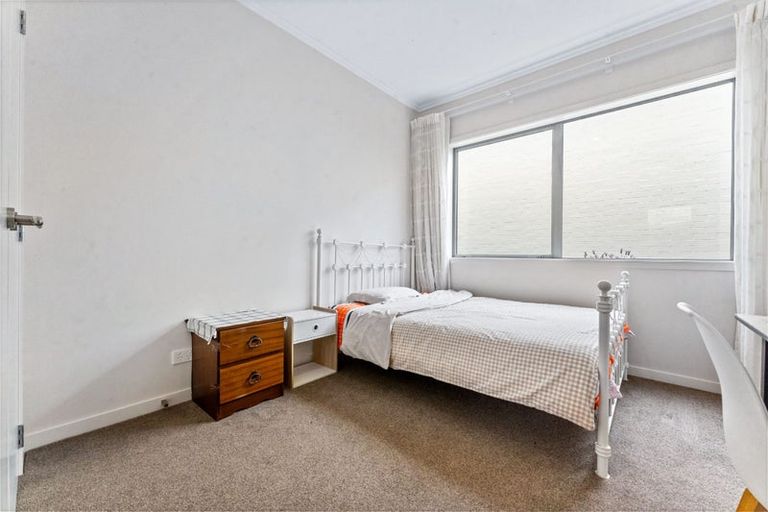 Photo of property in 33 Kanuka Road, Hobsonville, Auckland, 0616