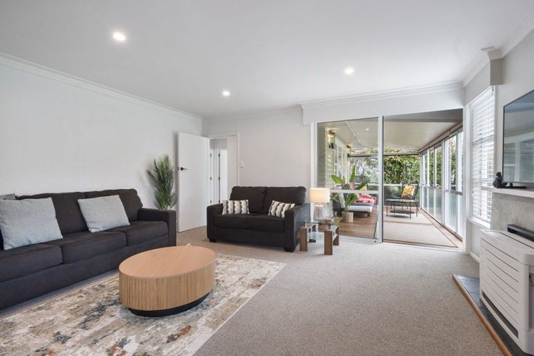 Photo of property in 6 Ruha Street, West End, Palmerston North, 4412