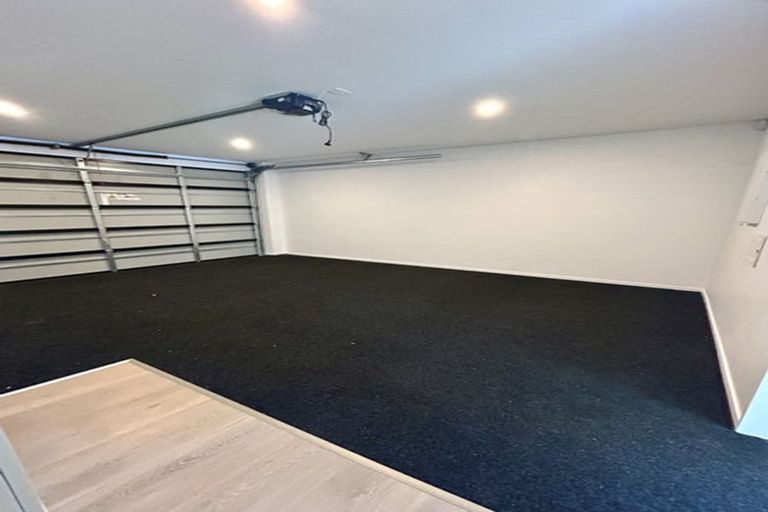 Photo of property in 15 Tiraumea Drive, Pakuranga, Auckland, 2010