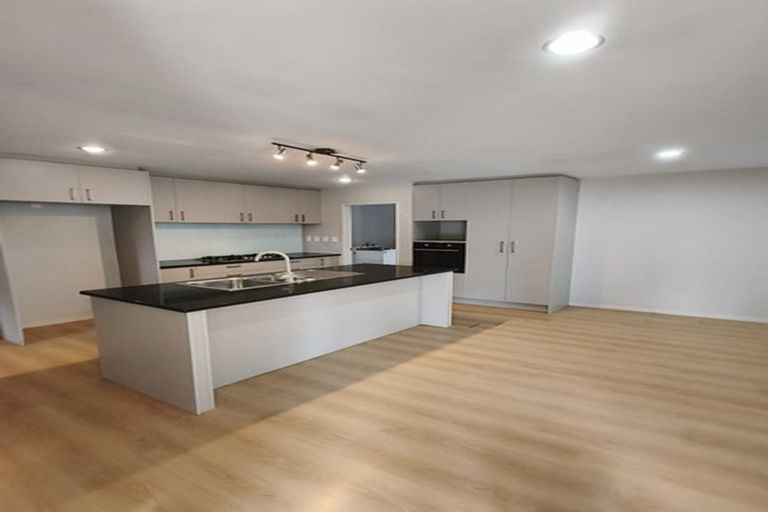 Photo of property in 68 Bahari Drive, Ranui, Auckland, 0612