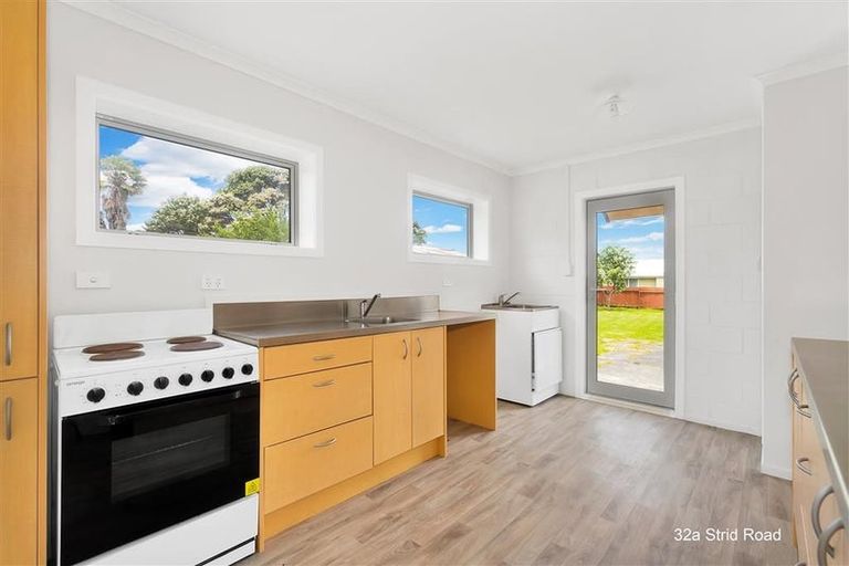 Photo of property in 32 Strid Road, Te Atatu South, Auckland, 0610