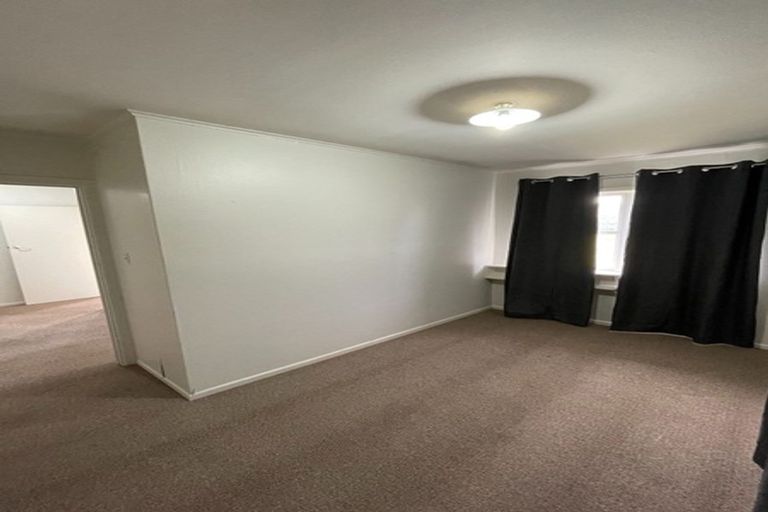 Photo of property in 10 Churchill Avenue, Manurewa, Auckland, 2102