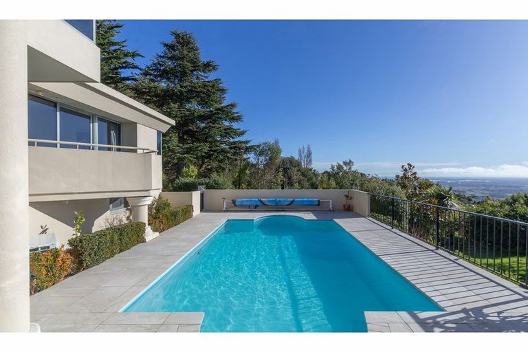 Photo of property in 34 Harry Ell Drive, Cashmere, Christchurch, 8022