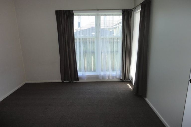 Photo of property in 620a Te Atatu Road, Te Atatu Peninsula, Auckland, 0610