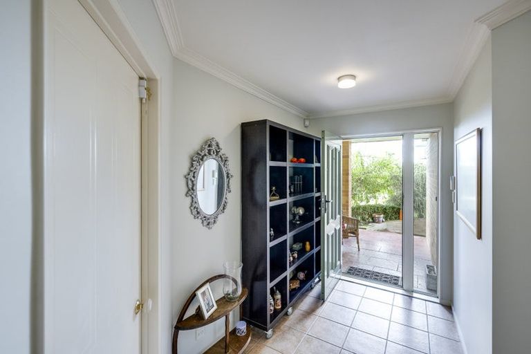 Photo of property in 76a Churchill Drive, Taradale, Napier, 4112