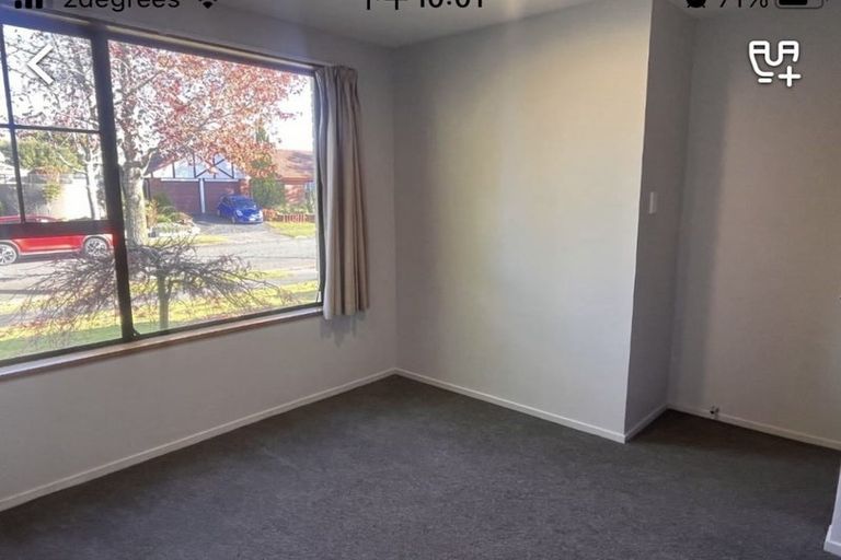 Photo of property in 32 Karnak Crescent, Russley, Christchurch, 8042