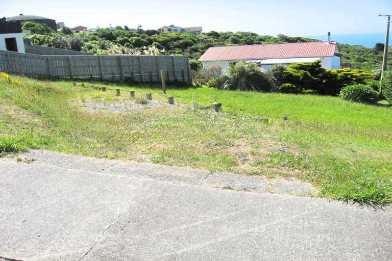 Photo of property in 3 Patiki Place, Titahi Bay, Porirua, 5022