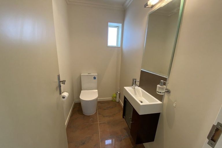 Photo of property in 19 Bunker Way, Strathmore Park, Wellington, 6022