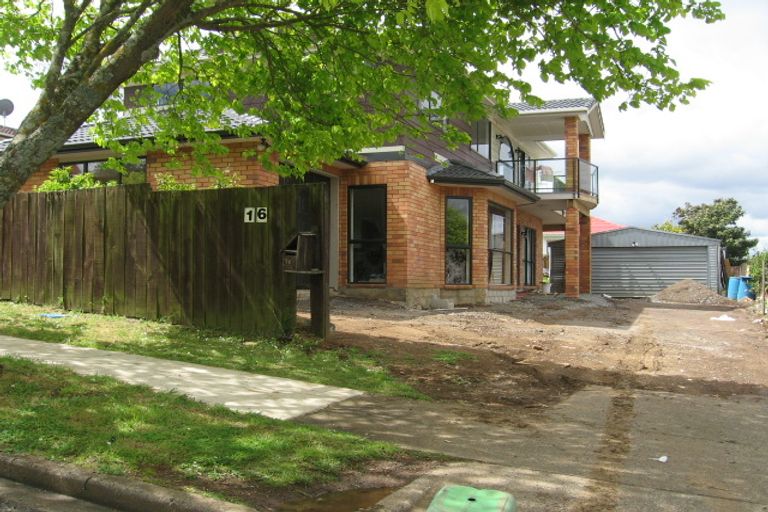 Photo of property in 16 Catkin Crescent, Papatoetoe, Auckland, 2025