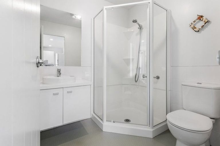 Photo of property in 21 Hendrika Court, Hobsonville, Auckland, 0618