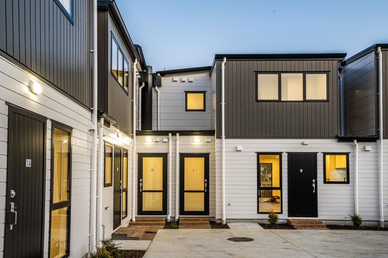 Photo of property in 1b Bellville Drive, Clendon Park, Auckland, 2103