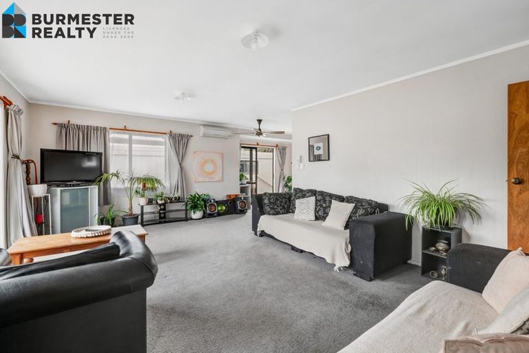 Photo of property in 1/140 Parkhurst Road, Parakai, 0830
