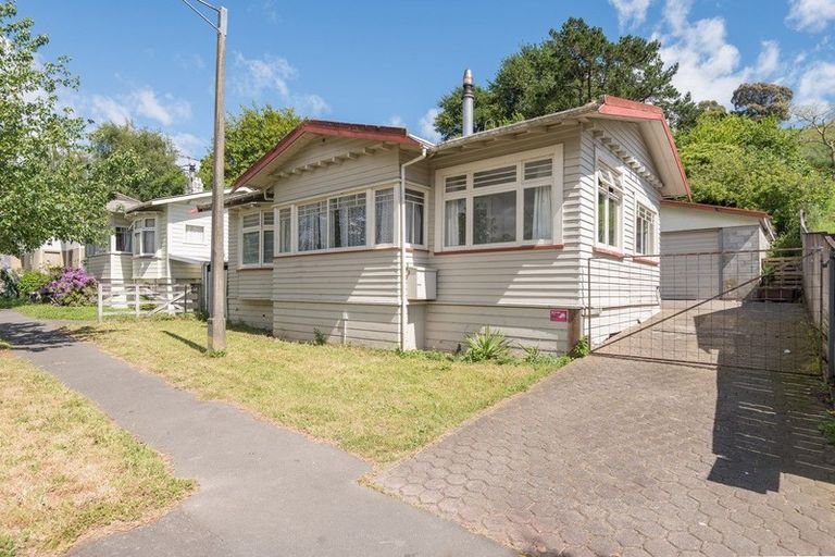 Photo of property in 52 Emano Street, Toi Toi, Nelson, 7010