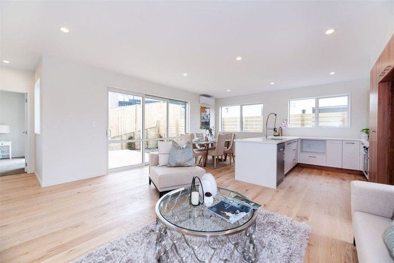 Photo of property in 14a Coniston Avenue, Te Atatu South, Auckland, 0610