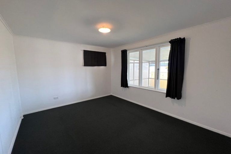 Photo of property in 25 Hill Crescent, Papakura, 2110