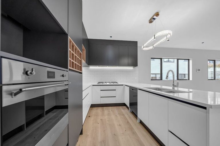 Photo of property in 5 Lawson Creek Street, Massey, Auckland, 0614