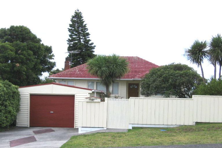 Photo of property in 2/41a Tramway Road, Beach Haven, Auckland, 0626