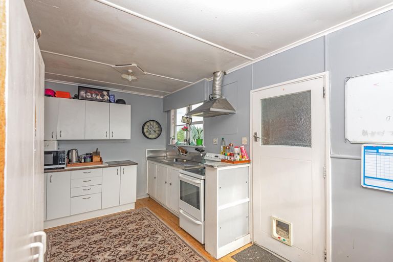 Photo of property in 46 Clyde Crescent, Roslyn, Palmerston North, 4414