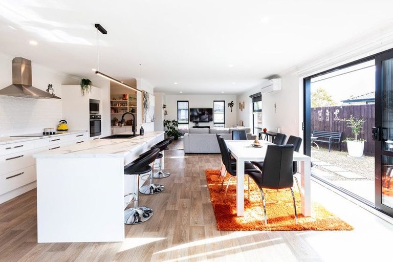 Photo of property in 3 Pierce Street, Marshland, Christchurch, 8083