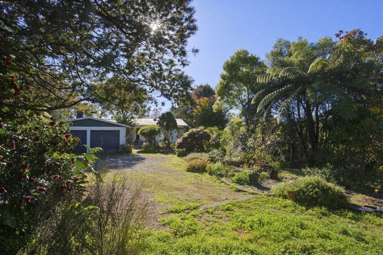Photo of property in 594 Waitohu Valley Road, Manakau, Otaki, 5583
