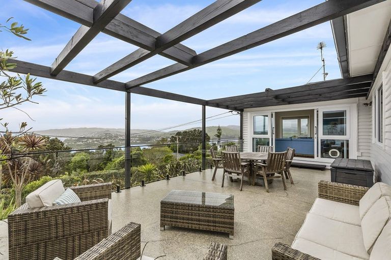 Photo of property in 92 Kahu Road, Paremata, Porirua, 5024