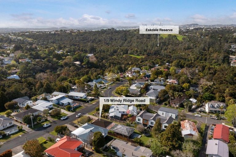 Photo of property in 1/9 Windy Ridge Road, Glenfield, Auckland, 0629