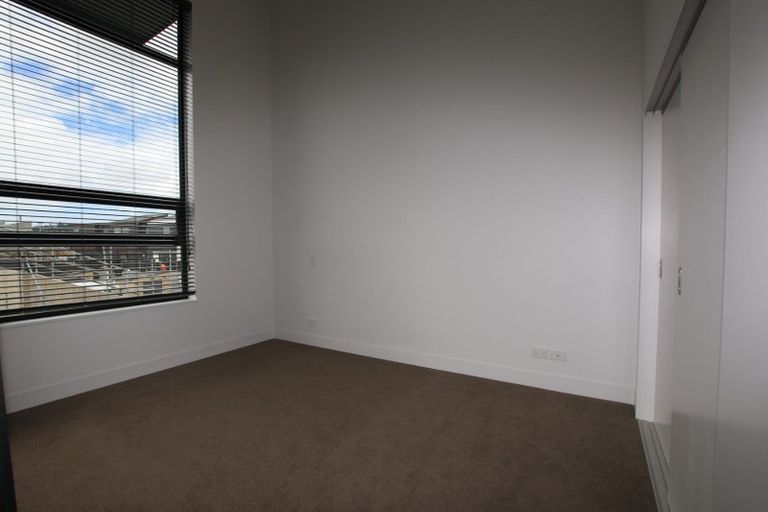 Photo of property in 26 Hastings Street, Hobsonville, Auckland, 0616